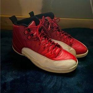 Air Jordan 12 ‘gym red’